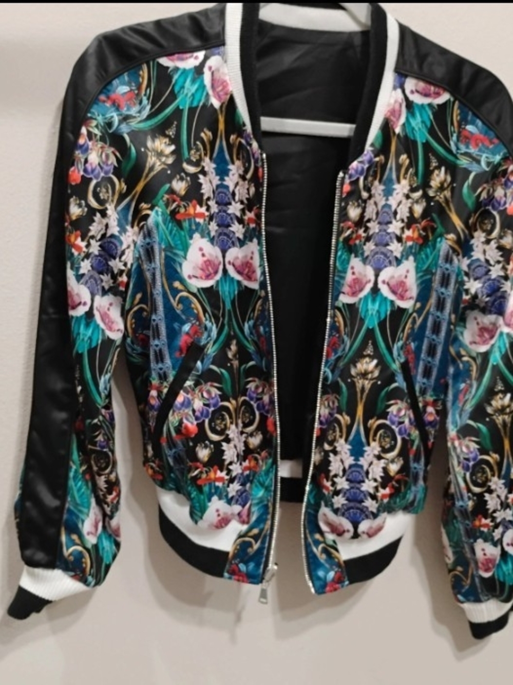 Bebe Reversible Satin Floral Embroidered Bomber Jacket Estimated Women's Small